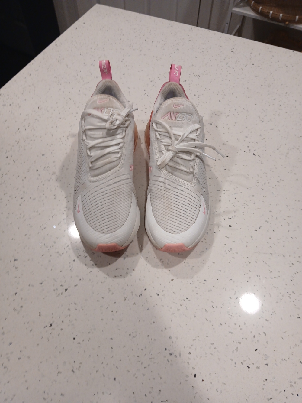 NikeAir Max 270 "Soft Pink" sneakers Sz 9 Hj3222-104